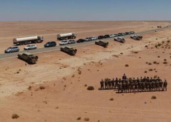 اللواء 444 يوزع أكثر من ربع مليون لتر من الوقود على المواطنين في الجنوب