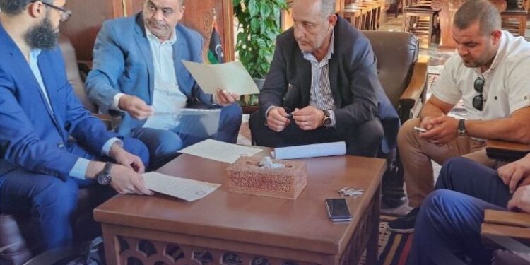 لجنة التسليم والاستلام تبدأ عملها في مصرف ليبيا المركزي بطرابلس وسط غياب الكبير والشكري