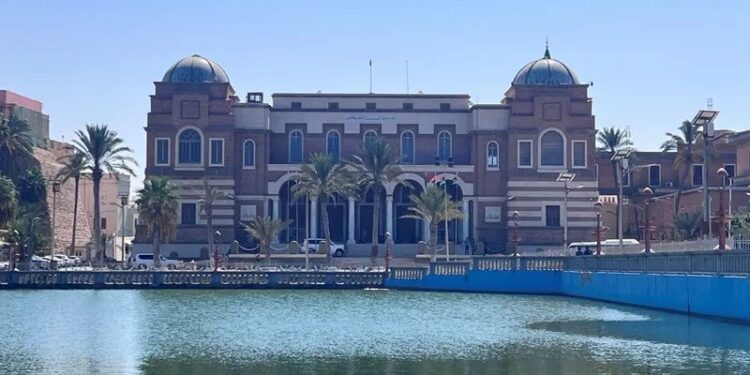 المركزي يبدأ تنفيذ حوالات مرتبات ديسمبر للقطاعات العامة