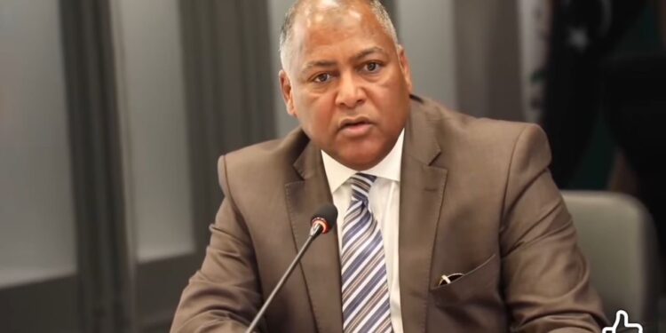 المبروك: اقترضنا 7 مليارات دينار من المصرف المركزي لتغطية عجز المرتبات