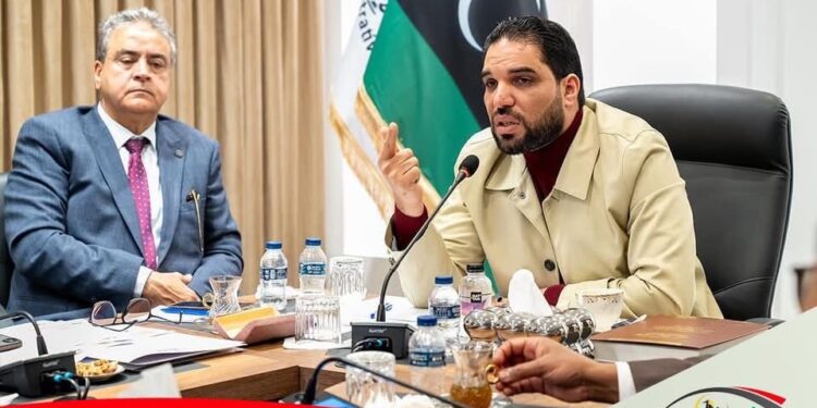 قادربوه: قيمة المصرفات على باب المرتبات تتجاوز 67 مليار دينار في عام 2024