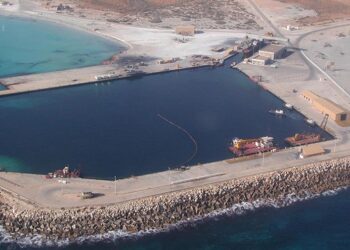 الوطنية للنفط تؤكد سير العمليات النفطية بشكل طبيعي بعد تواصلها مع المحتجين