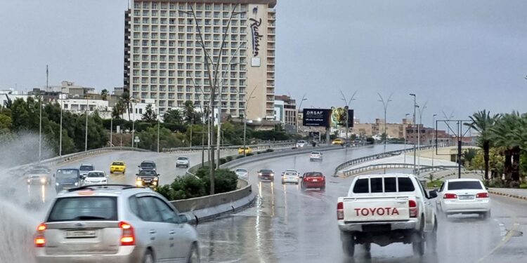 اعتدال الطقس نسبيًا في درجات الحرارة نهارًا على معظم مناطق البلاد