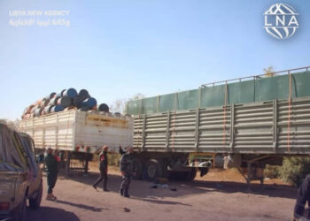 لجنة اعادة تنظيم الجفرة تضبط اليات مسروقة من الحقول النفطية وشاحنات مهربة فـي زلة