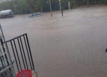 مديرية أمن الجبل الأخضر تحذر من منخفض جوي وتطالب بعدم الاقتراب من الأودية ومجاري السيول