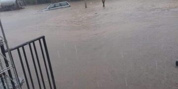 مديرية أمن الجبل الأخضر تحذر من منخفض جوي وتطالب بعدم الاقتراب من الأودية ومجاري السيول