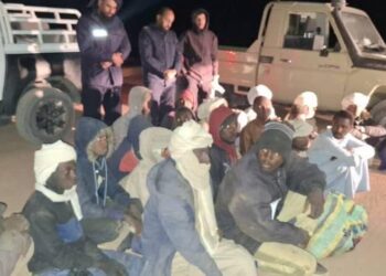 مديرية أمن الكفرة تُحرر 21 مختطفًا من جنسيات إفريقية احتُجزوا كرهائن في ربيانة