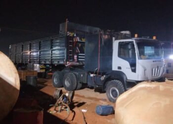 مديرية أمن الكفرة تضبط شاحنتين محملتين بكميات كبيرة من الوقود المهرب