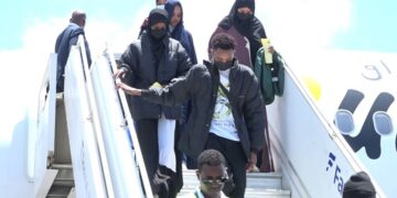 الصومال تُعيد 145 مواطنًا من ليبيا ضمن برنامج العودة الإنسانية الطوعية