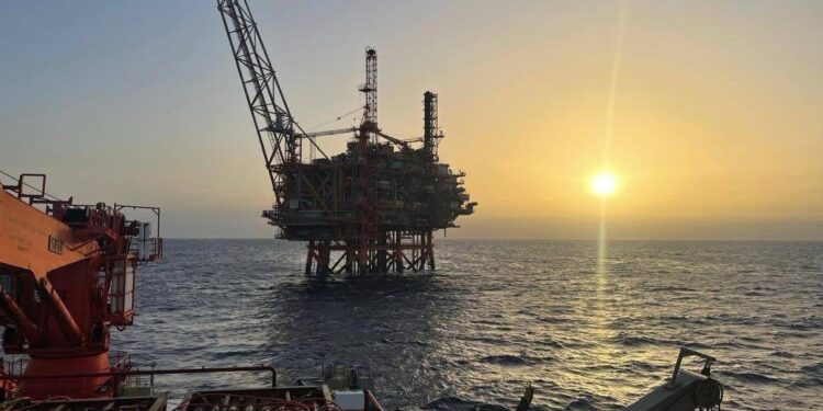 شركة مليتة: السيطرة على تسرب سائل التحكم الهيدروليكي في حقل بحر السلام