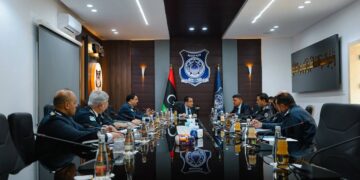 أبوزريبة يترأس اجتماعًا أمنيًا لمكافحة الهجرة غير الشرعية وتهريب البشر