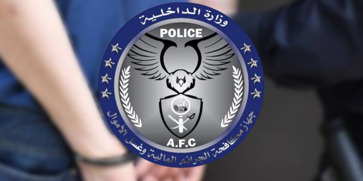 القبض على ابن مسؤول بقطاع الصحة بتهمة اختلاس 300 ألف دينار