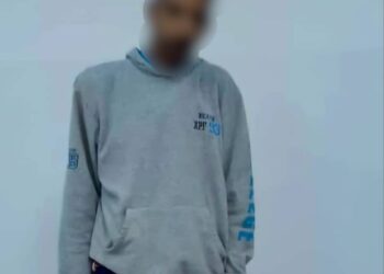 ضبط مبتز فلسطيني في بنغازي يسترجع صور النساء من محله لصيانة الهواتف