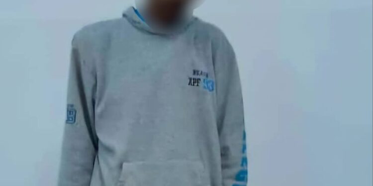 ضبط مبتز فلسطيني في بنغازي يسترجع صور النساء من محله لصيانة الهواتف