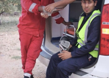 إصابة عنصرين من هيئة السلامة أثناء إخماد حريق في منزل بالأصابعة