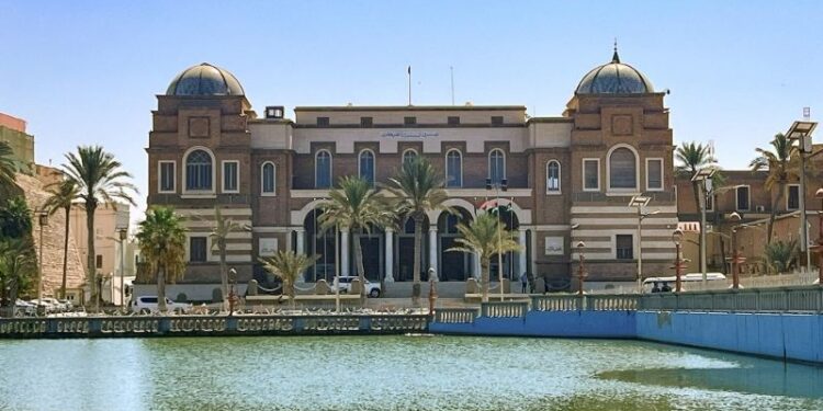 المصرف المركزي يتعاقد مع شركة استشارات أمريكية لتطوير آليات غسل الأموال وتمويل الإرهاب