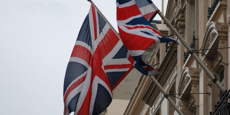 بريطانيا تحذر رعاياها بعدم السفر إلى ثلاث مناطق ليبية إلا للضرورة