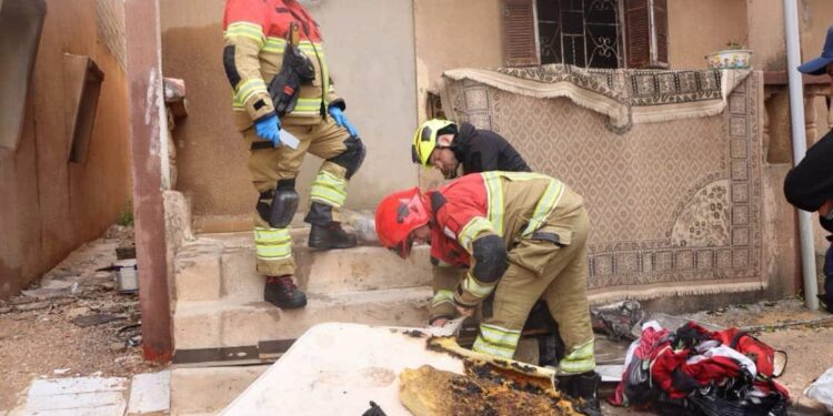 فريق الخبراء الأوروبيين استبعد أن تكون الغازات والمواد الكيميائية سبب الحرائق في بلدية الأصابعة.