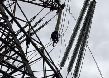 وزارة الكهرباء تعلن عودة التيار تدريجيًا إلى أغلب أحياء بنغازي بعد ساعات من الانقطاع