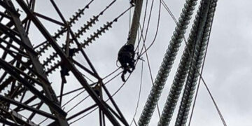 وزارة الكهرباء تعلن عودة التيار تدريجيًا إلى أغلب أحياء بنغازي بعد ساعات من الانقطاع